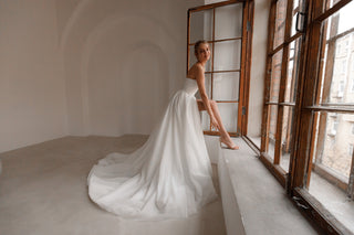 Sparkle Sleeveless Wedding Dress Mirrorball with Detachable Bow - Olivia Bottega
