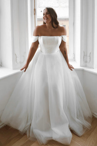 Plus Size Shiny Off-the-Shoulder Wedding Dress Klouzi 2 with wide straps - Olivia Bottega